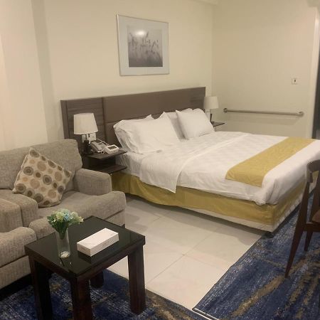 Grand Lily Hotel Suites Ал Хофуф Екстериор снимка