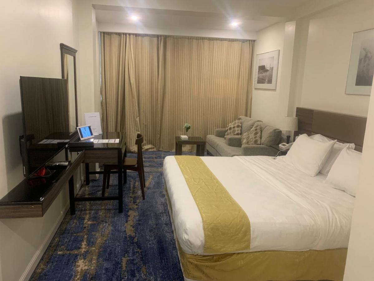 Grand Lily Hotel Suites Ал Хофуф Екстериор снимка