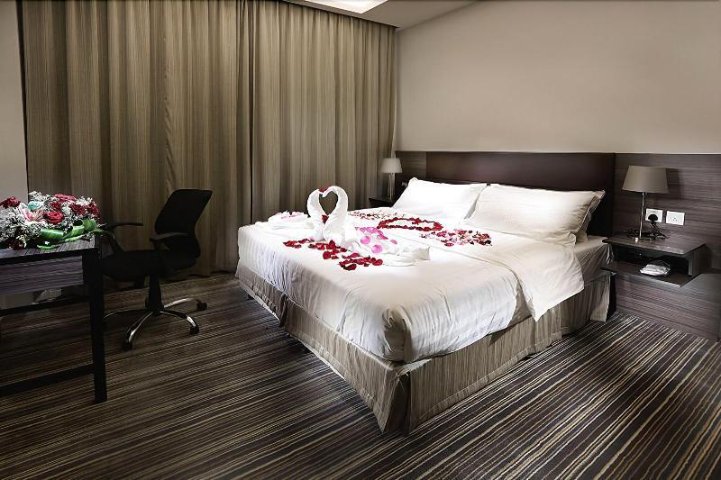 Grand Lily Hotel Suites Ал Хофуф Екстериор снимка