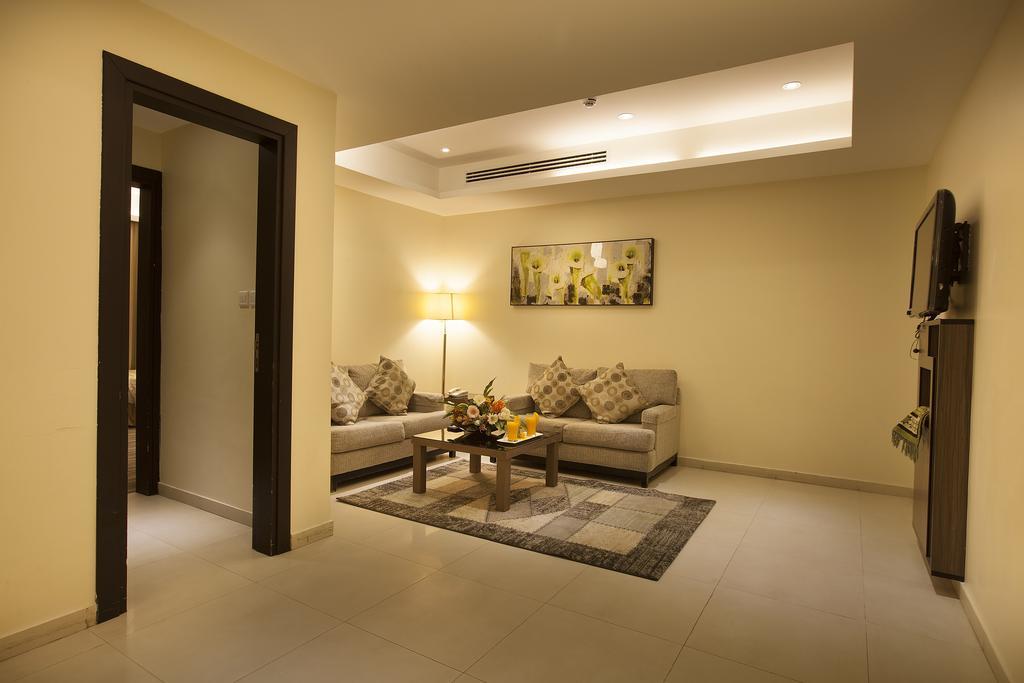 Grand Lily Hotel Suites Ал Хофуф Екстериор снимка