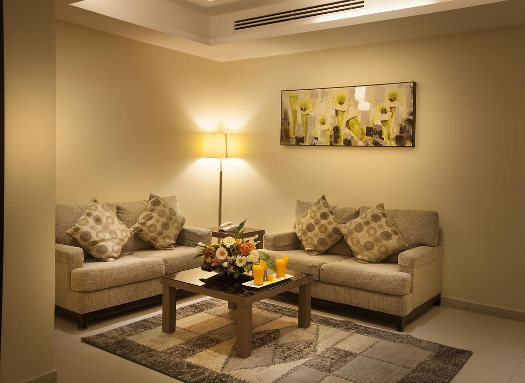 Grand Lily Hotel Suites Ал Хофуф Екстериор снимка