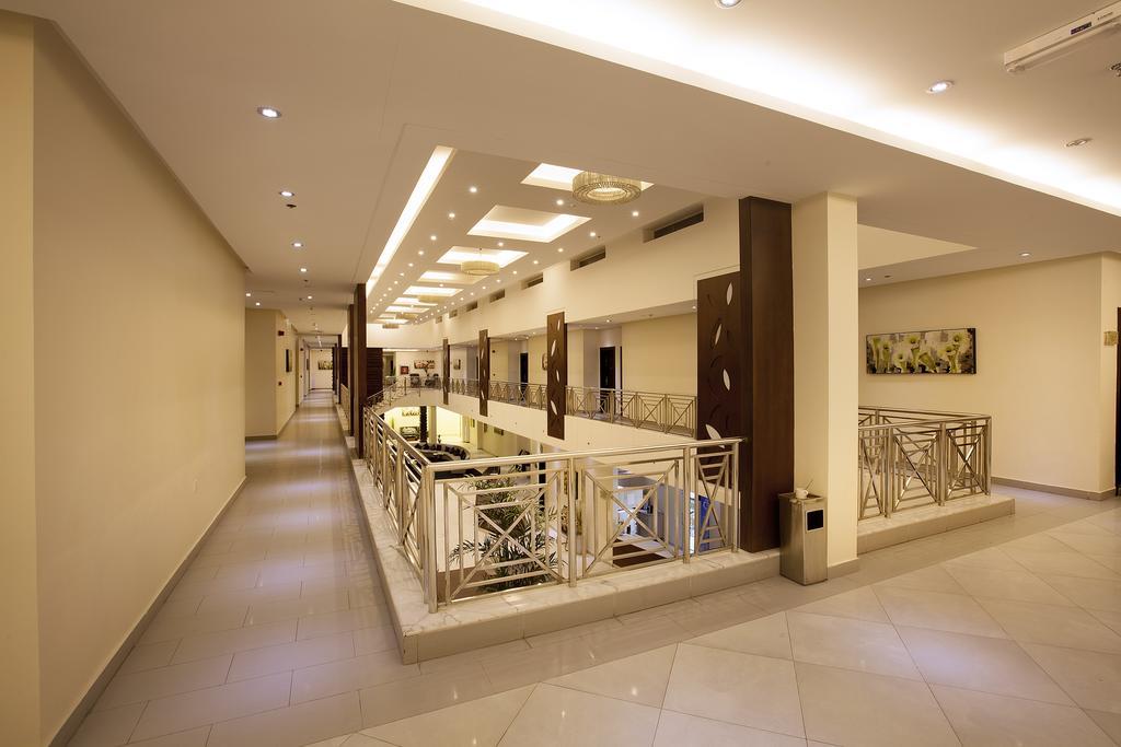 Grand Lily Hotel Suites Ал Хофуф Екстериор снимка