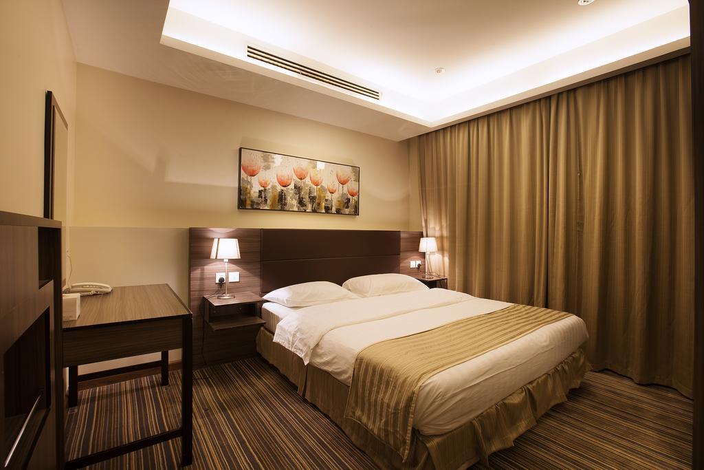Grand Lily Hotel Suites Ал Хофуф Екстериор снимка