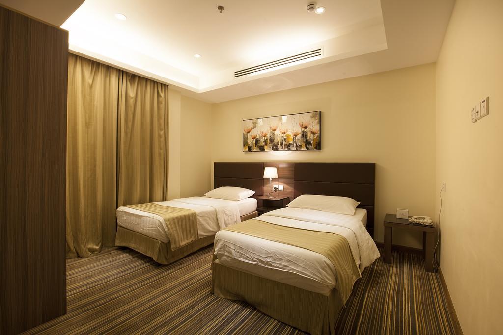 Grand Lily Hotel Suites Ал Хофуф Екстериор снимка