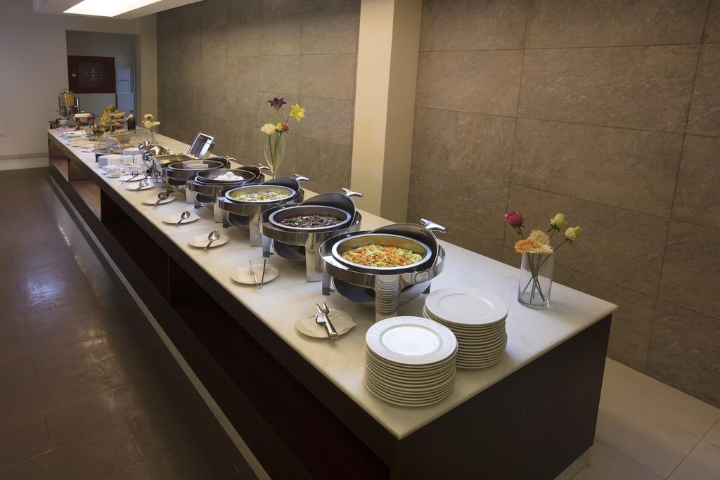 Grand Lily Hotel Suites Ал Хофуф Екстериор снимка