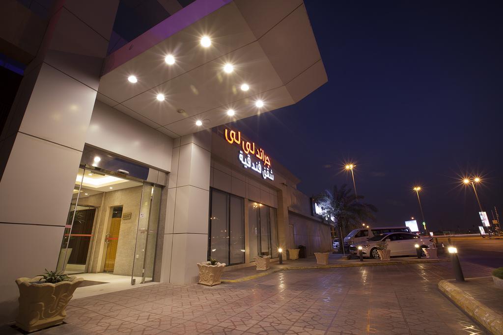 Grand Lily Hotel Suites Ал Хофуф Екстериор снимка