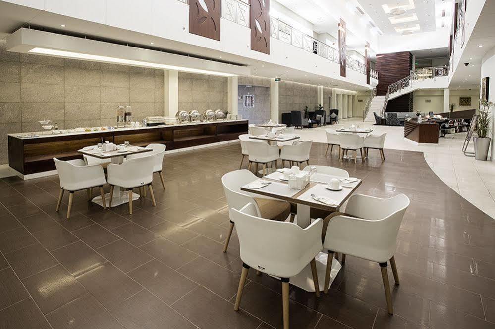 Grand Lily Hotel Suites Ал Хофуф Екстериор снимка