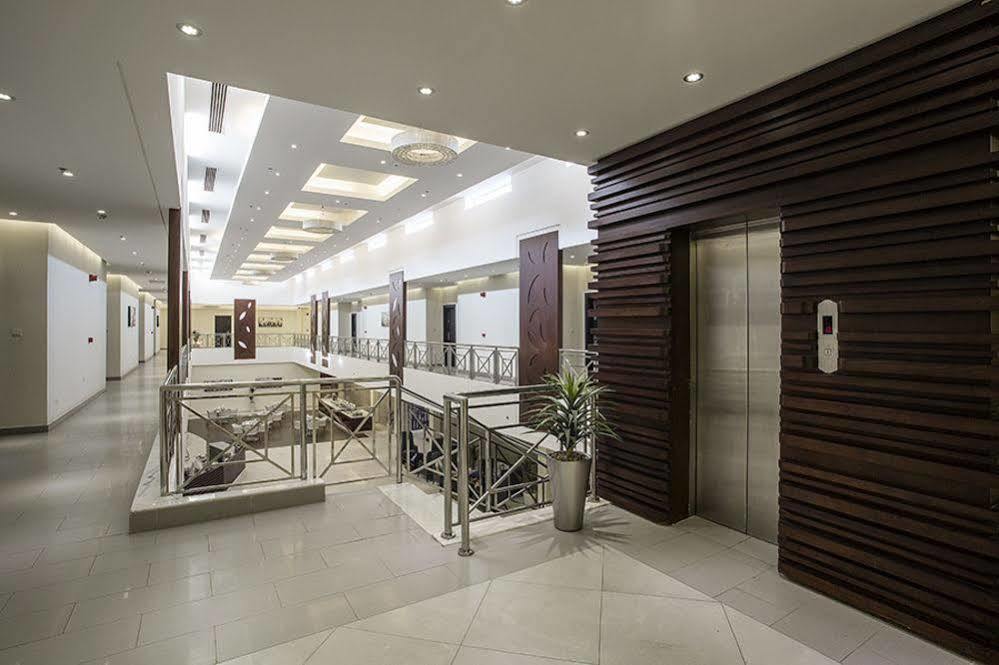 Grand Lily Hotel Suites Ал Хофуф Екстериор снимка